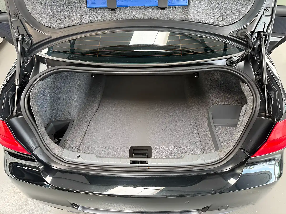 Used 2009 BMW 3 Series M Sport Black - Interior and Exterior details 12