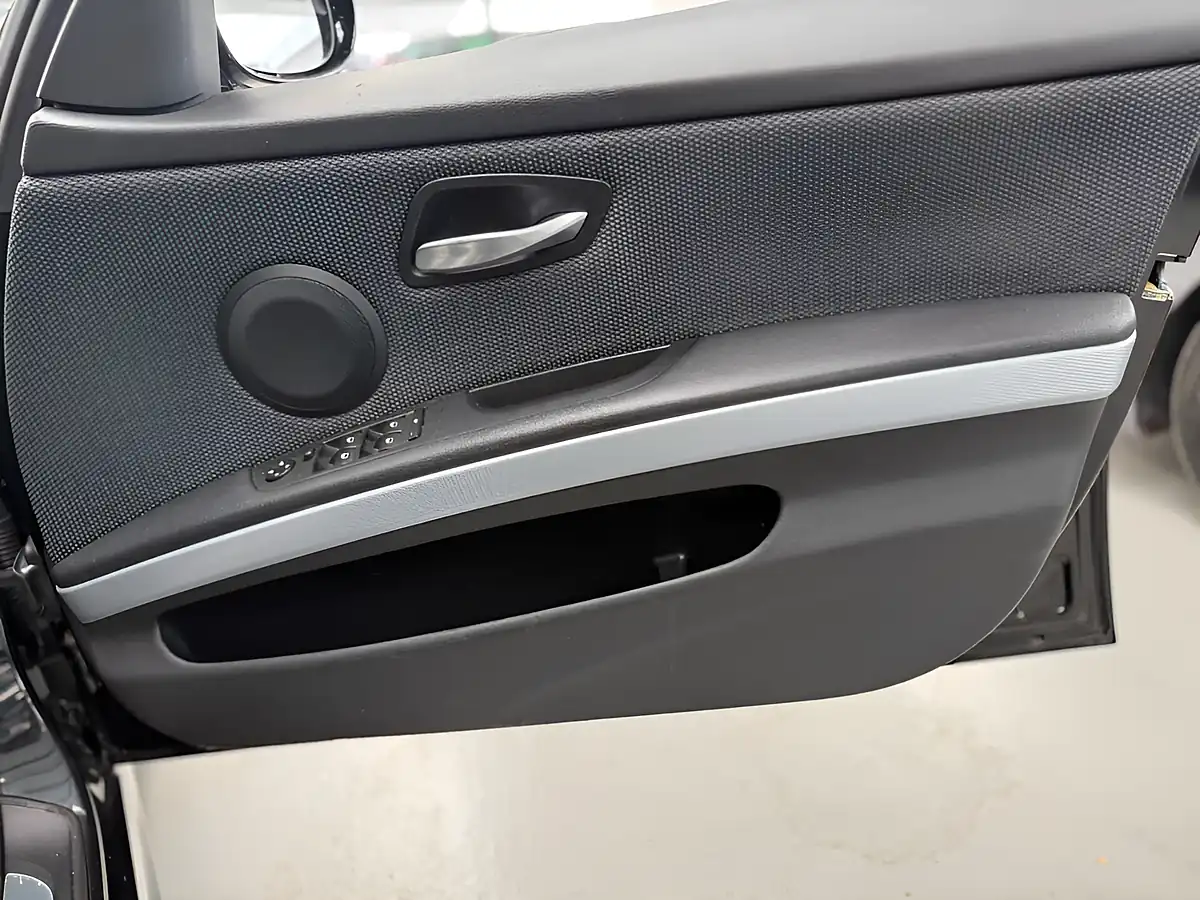 Used 2009 BMW 3 Series M Sport Black - Interior and Exterior details 16