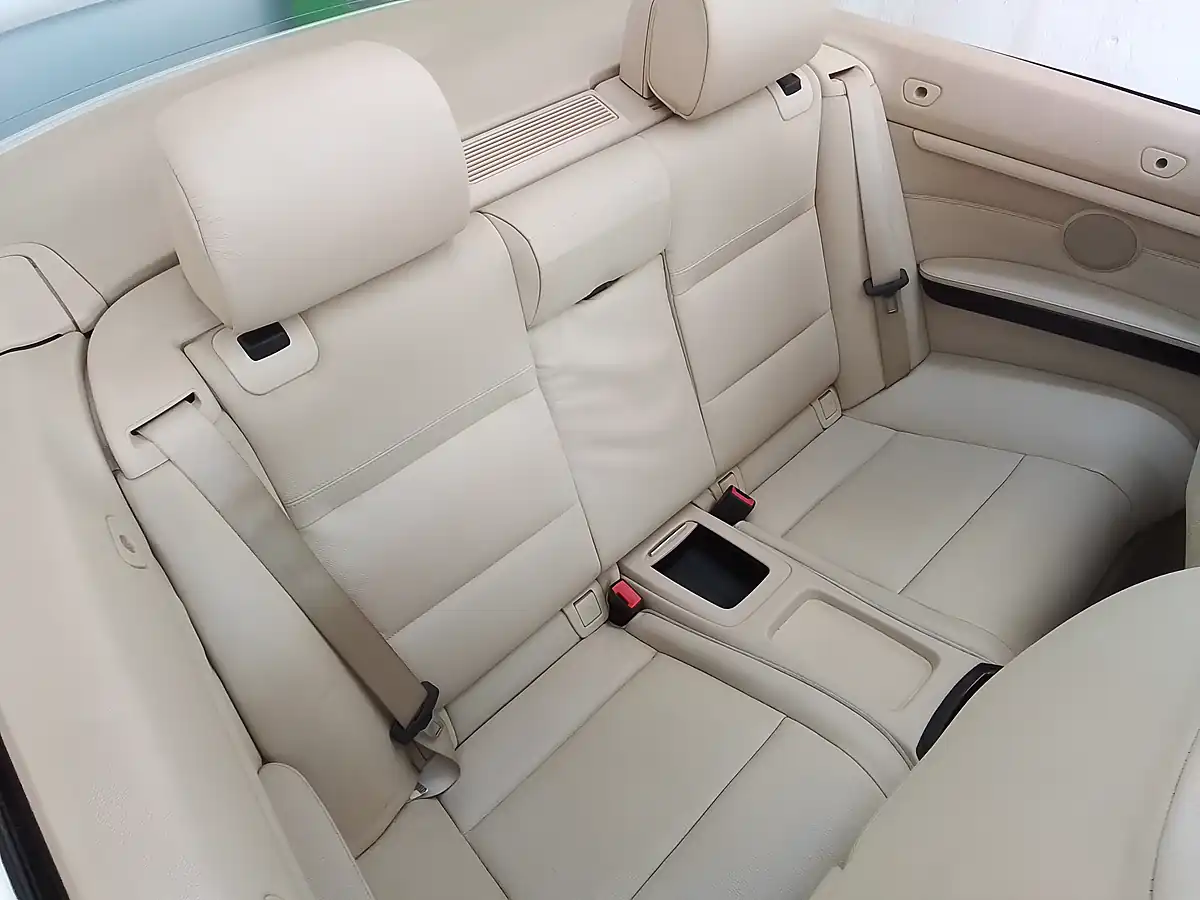 Used 2009 BMW 3 Series Se Atlantic Blue - Interior and Exterior details 19