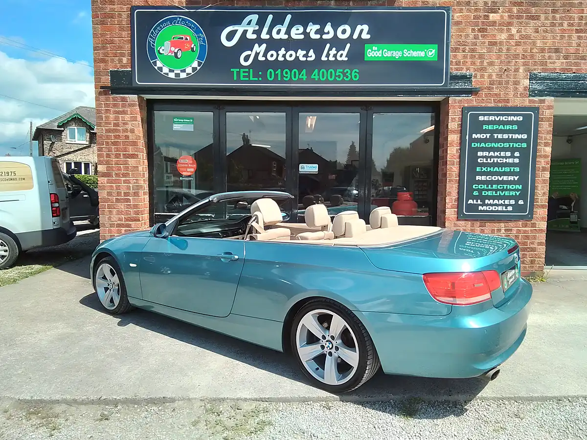 Used 2009 BMW 3 Series Se Atlantic Blue - Interior and Exterior details 20
