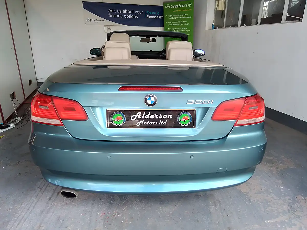Used 2009 BMW 3 Series Se Atlantic Blue - Interior and Exterior details 7