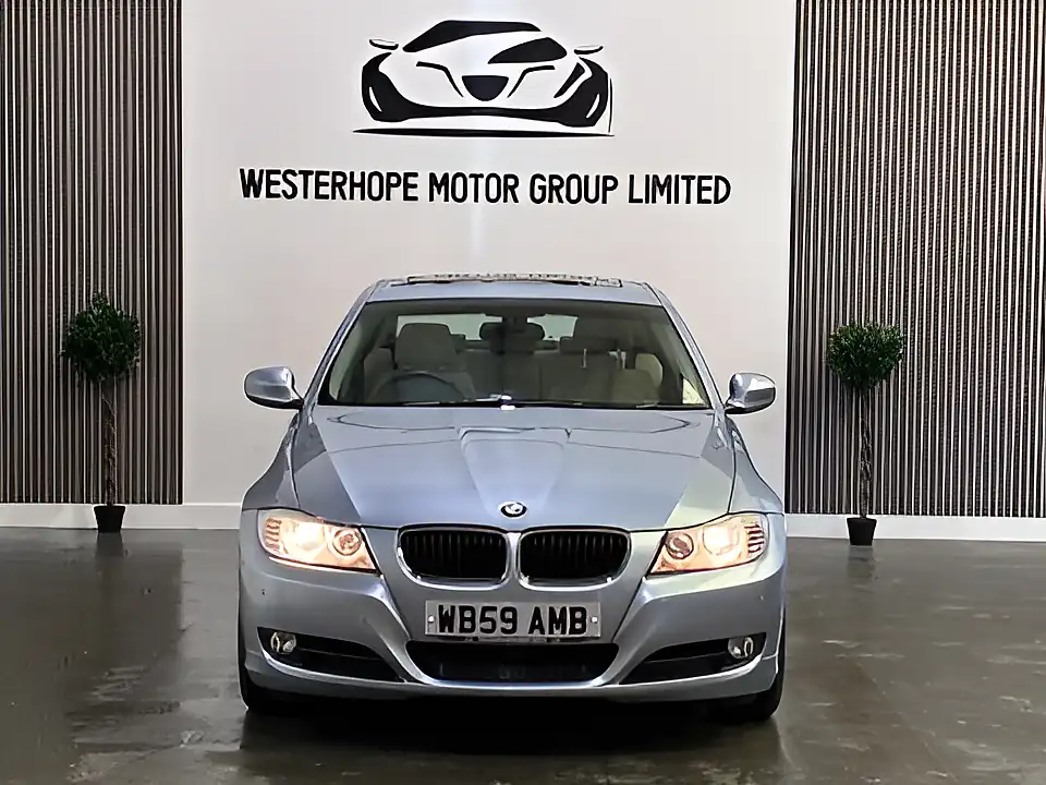 Used 2009 BMW 3 Series Se Blue - Interior and Exterior details 10