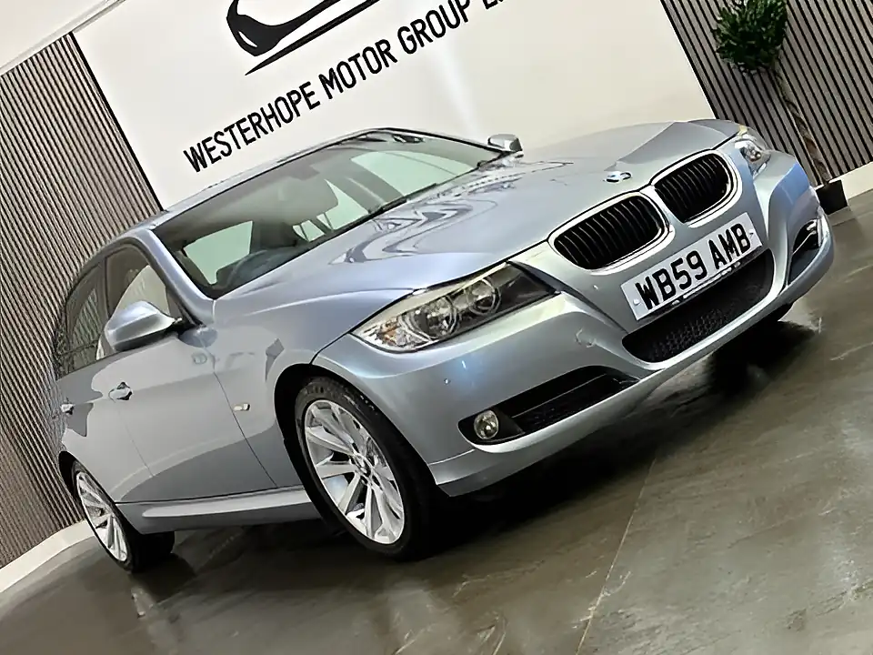 Used 2009 BMW 3 Series Se Blue - Interior and Exterior details 14