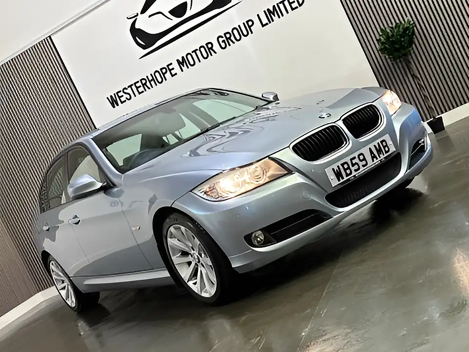 Used 2009 BMW 3 Series Se Blue - Interior and Exterior details 15