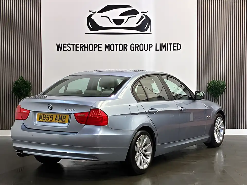 Used 2009 BMW 3 Series Se Blue - Interior and Exterior details 4