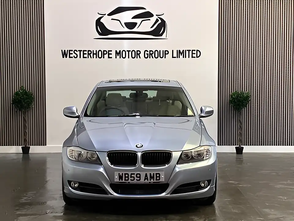 Used 2009 BMW 3 Series Se Blue - Interior and Exterior details 6