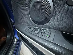 Used 2009 BMW 3 Series Se Blue - Interior and Exterior details 12