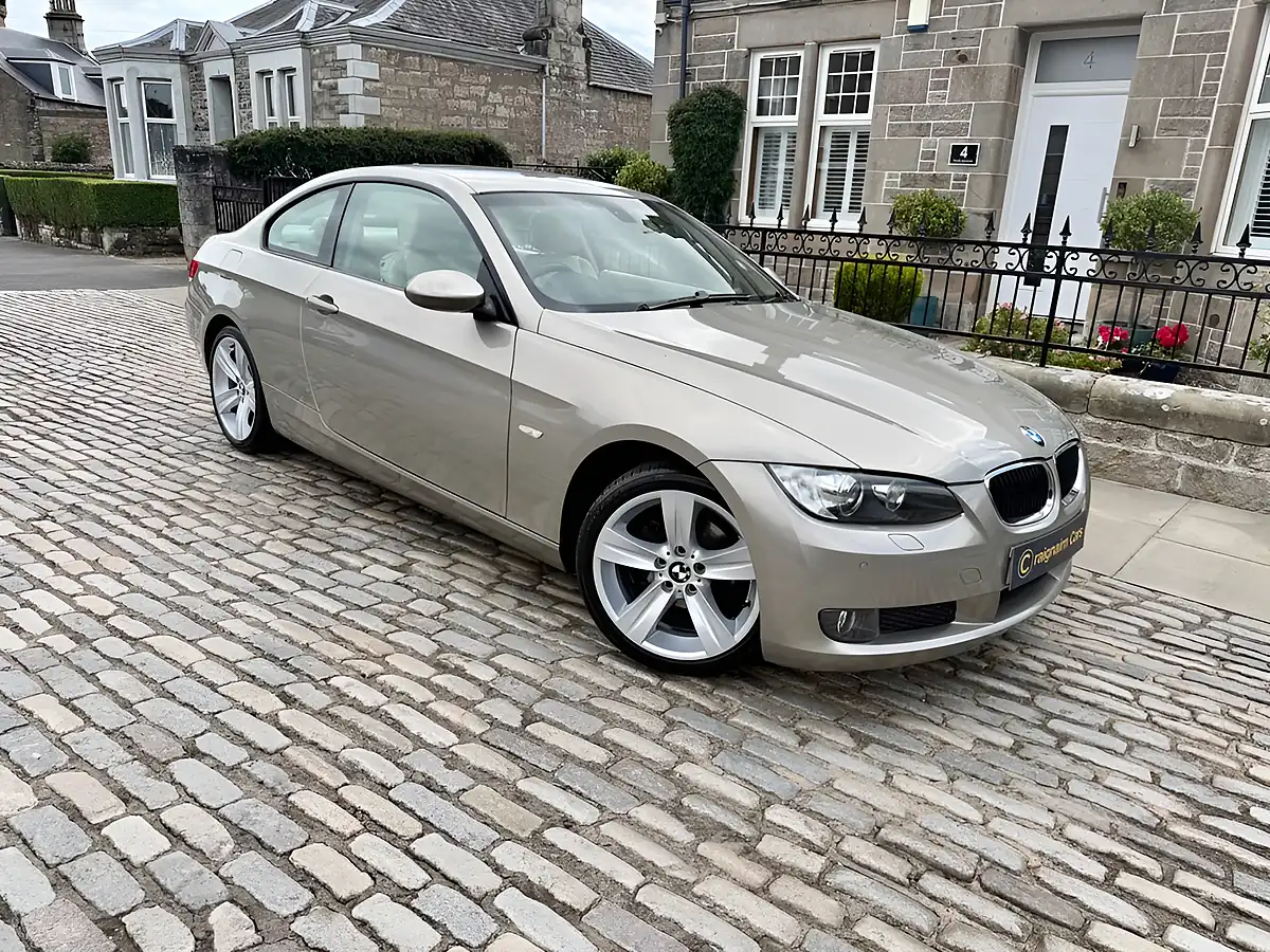 Used 2009 BMW 3 Series Se Highline Platinum Bronze - Front View