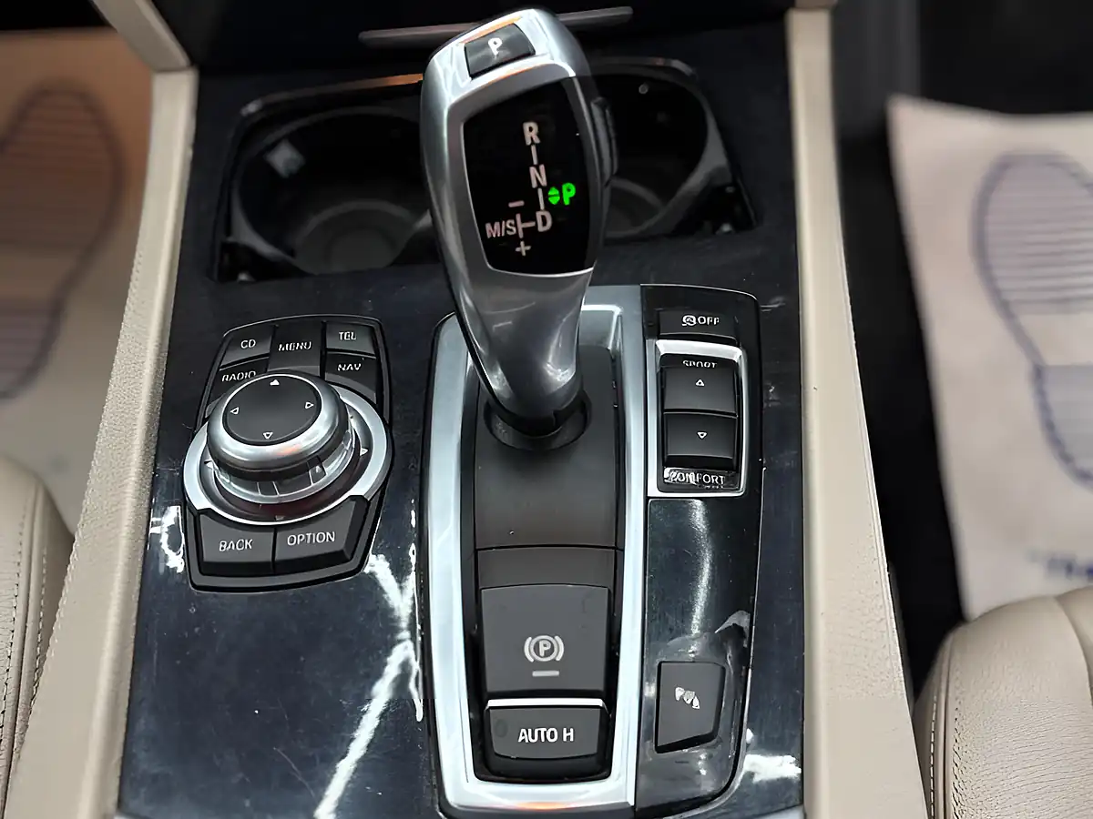 Used 2009 BMW 7 Series Se Black - Interior and Exterior details 19