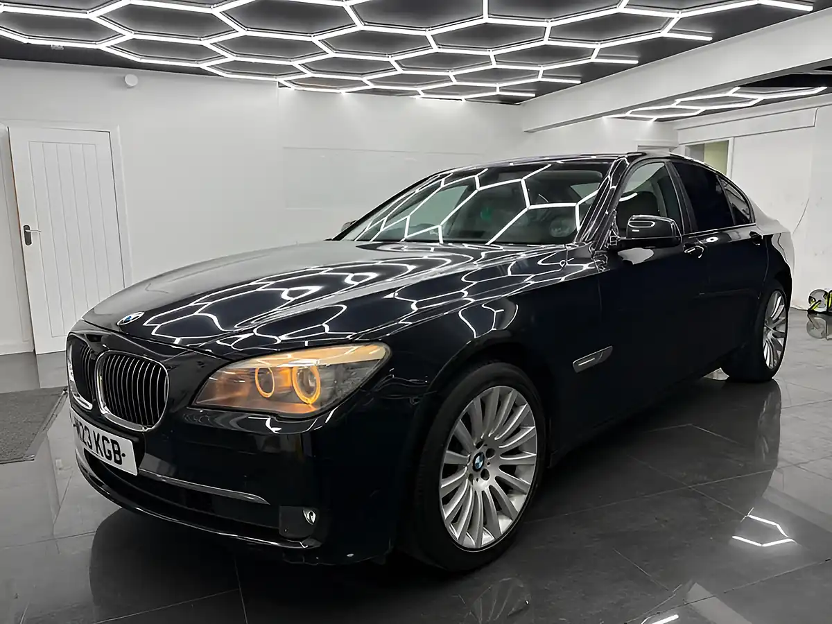 Used 2009 BMW 7 Series Se Black - Interior and Exterior details 3