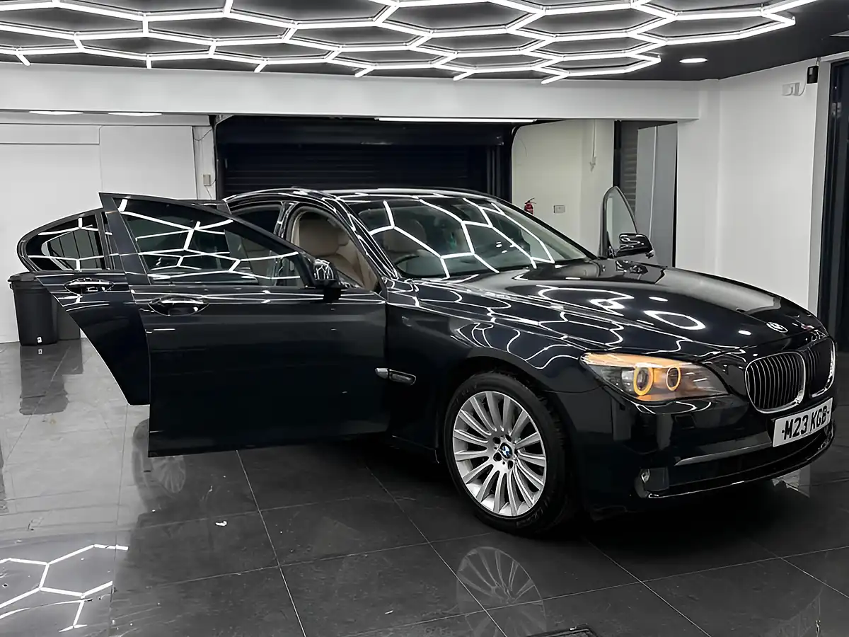 Used 2009 BMW 7 Series Se Black - Interior and Exterior details 5