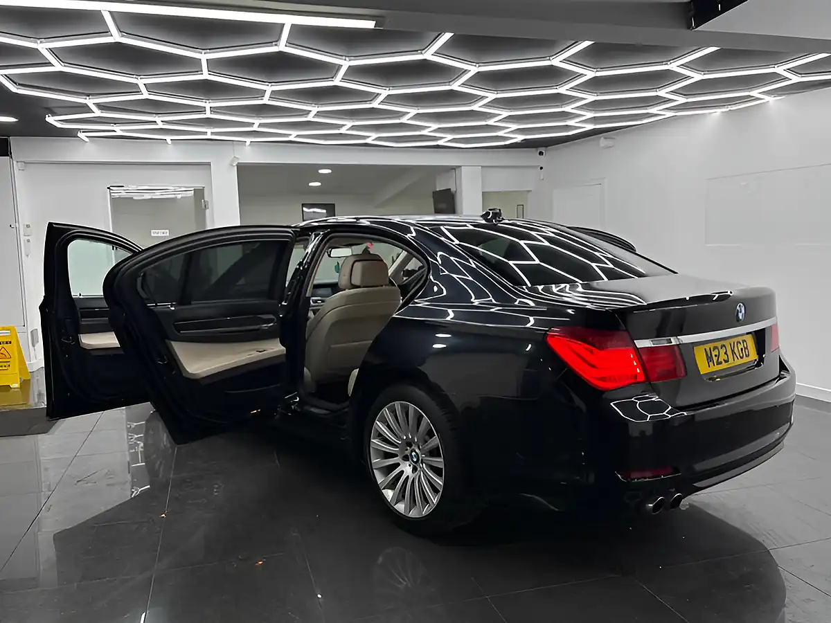 Used 2009 BMW 7 Series Se Black - Interior and Exterior details 7