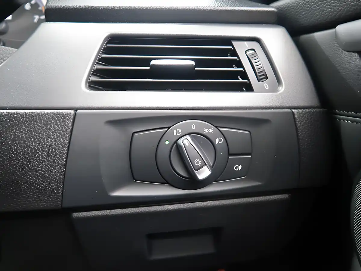 Used 2009 BMW M3 Coupe Black - Interior and Exterior details 16