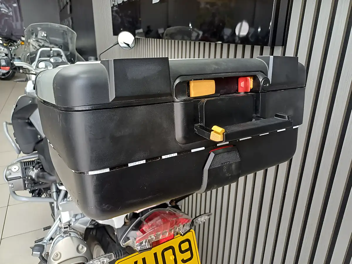 Used 2009 BMW R 1200 GS Silver - Interior and Exterior details 11