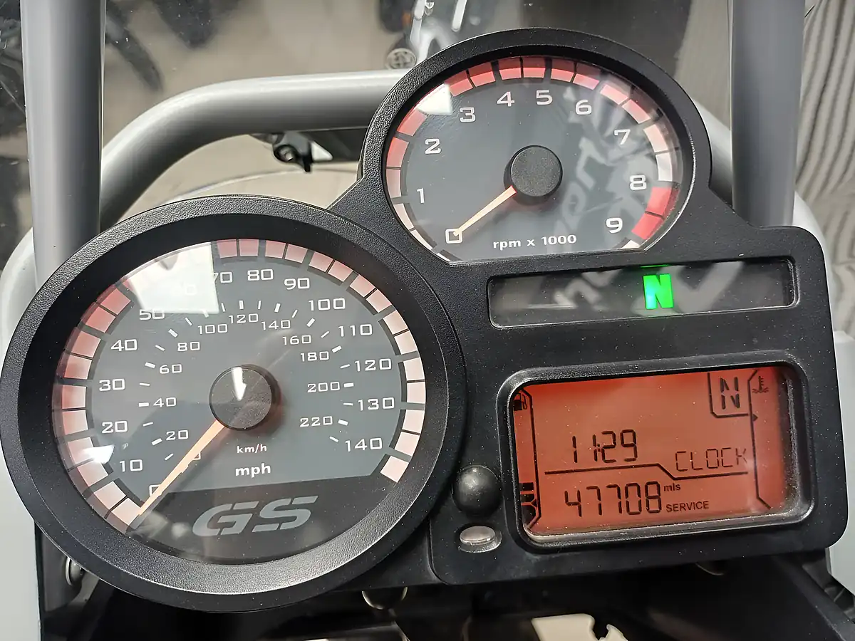 Used 2009 BMW R 1200 GS Silver - Interior and Exterior details 9