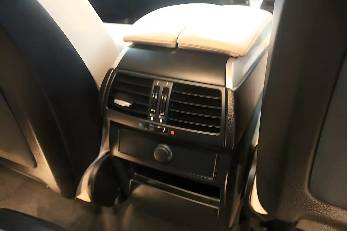 Used 2009 BMW X6 Xdrive Blue - Interior and Exterior details 19