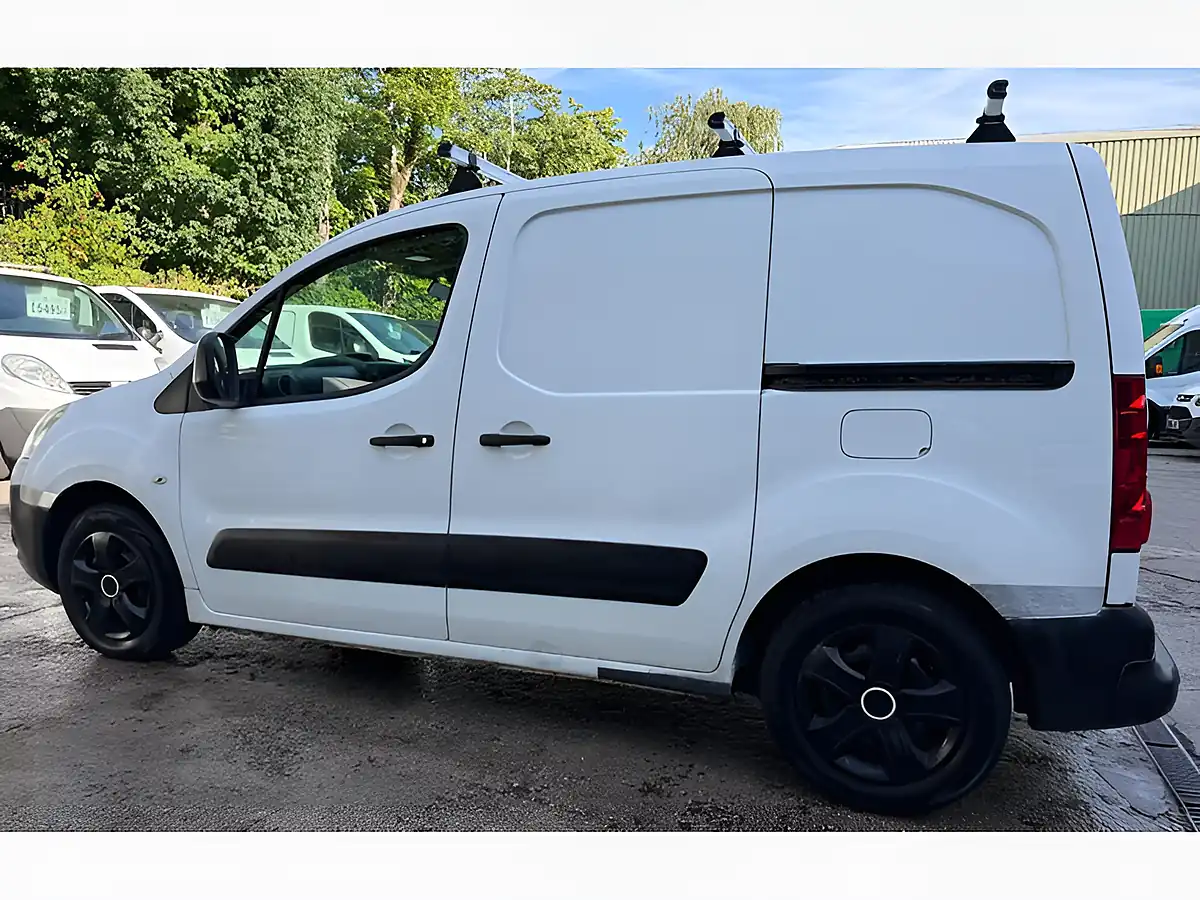 Used 2009 Citroen Berlingo Lx White - Interior and Exterior details 11