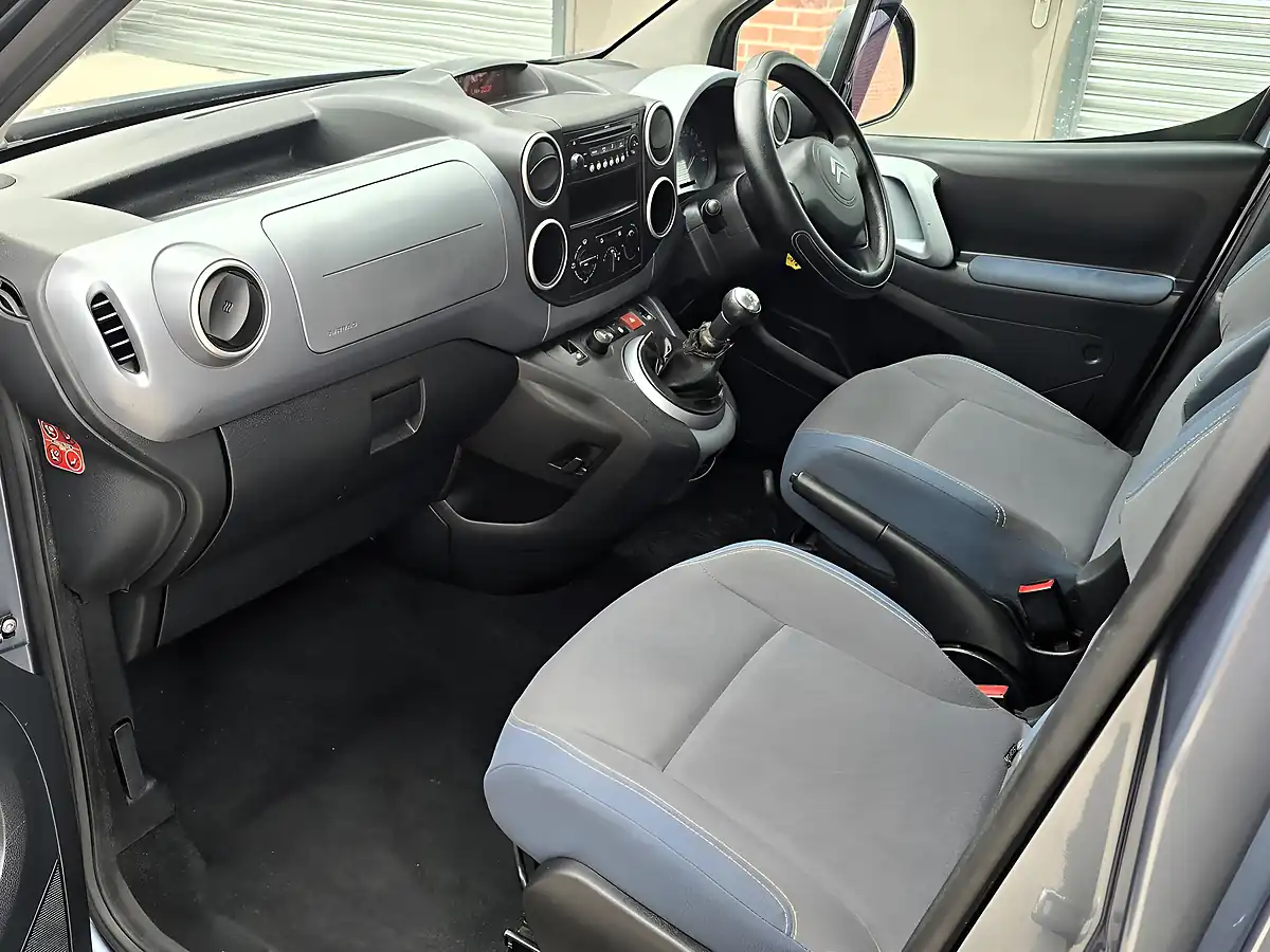 Used 2009 Citroen Berlingo Vtr Multispace Grey - Interior and Exterior details 12