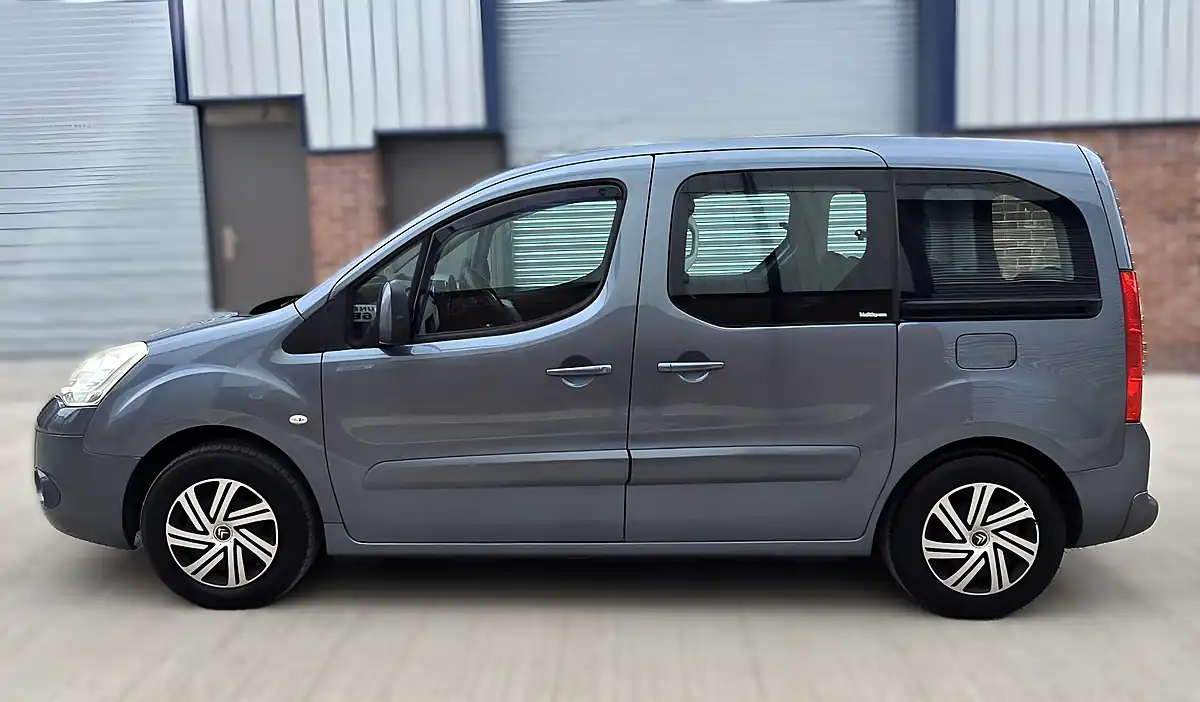 Used 2009 Citroen Berlingo Vtr Multispace Grey - Interior and Exterior details 5