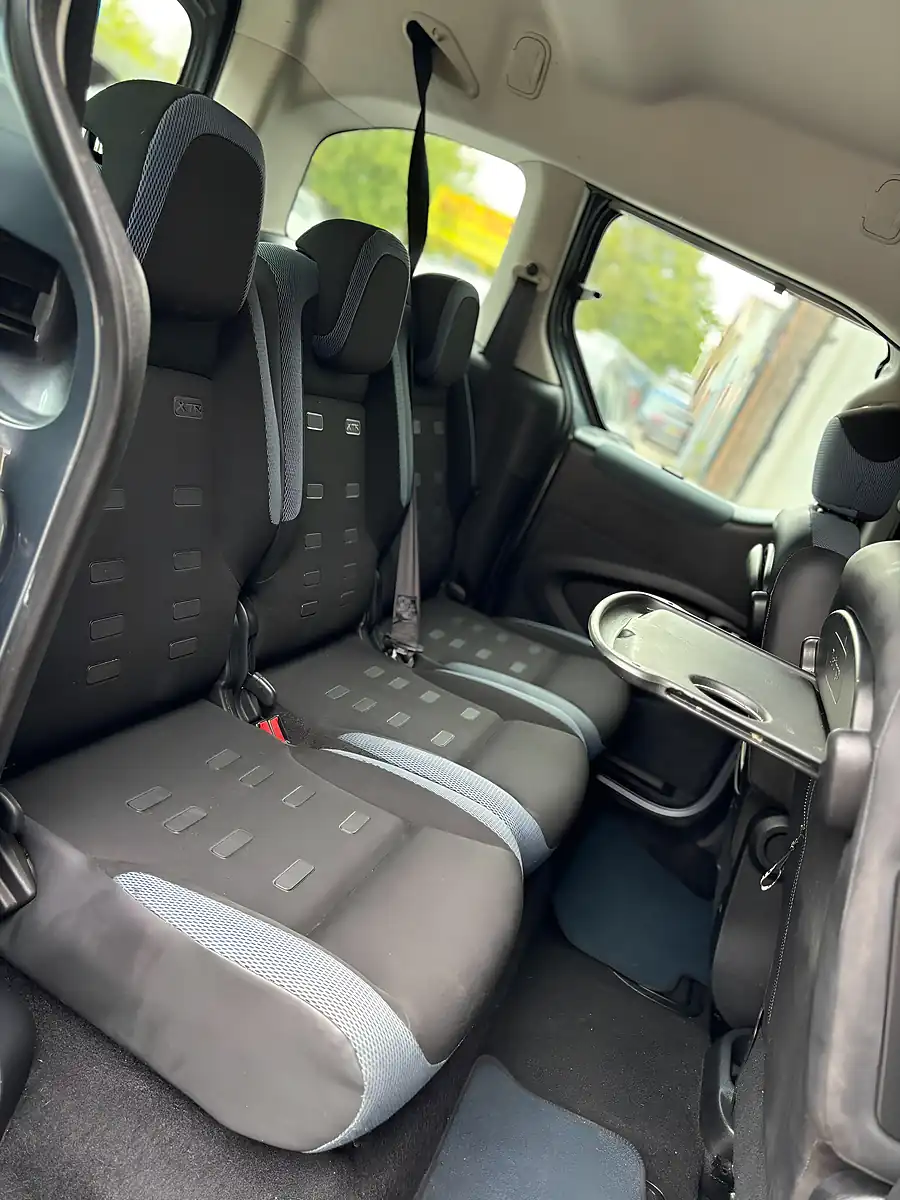 Used 2009 Citroen Berlingo Xtr Multispace Grey - Interior and Exterior details 14