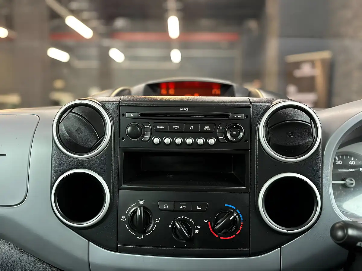 Used 2009 Citroen Berlingo Xtr Multispace Grey - Interior and Exterior details 18