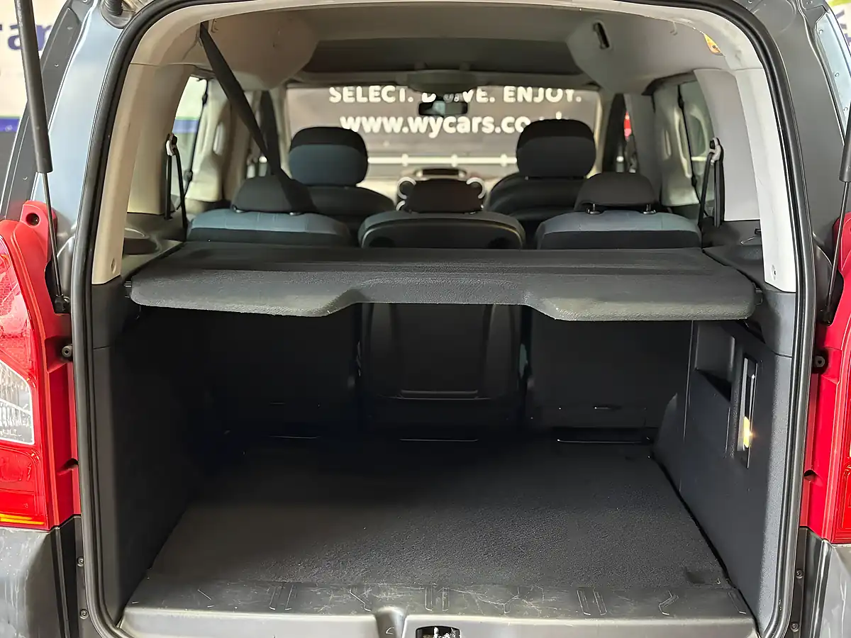Used 2009 Citroen Berlingo Xtr Multispace Grey - Interior and Exterior details 8
