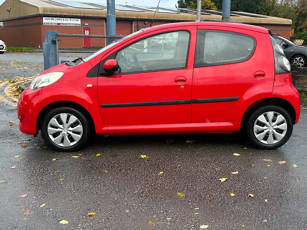 Used 2009 Citroen C1 Vtr Red - Interior and Exterior details 8