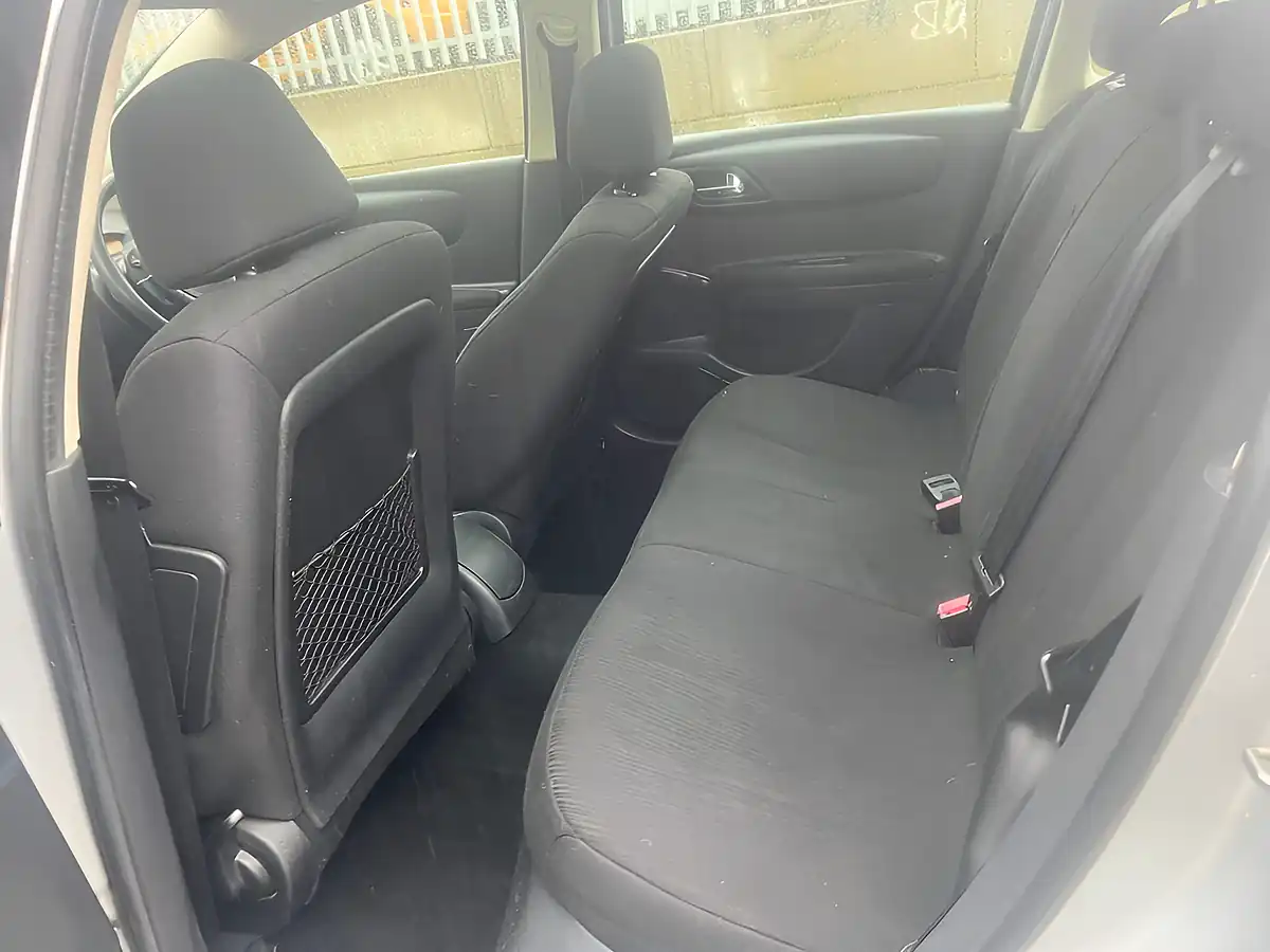 Used 2009 Citroen C4 Cachet Silver - Interior and Exterior details 10