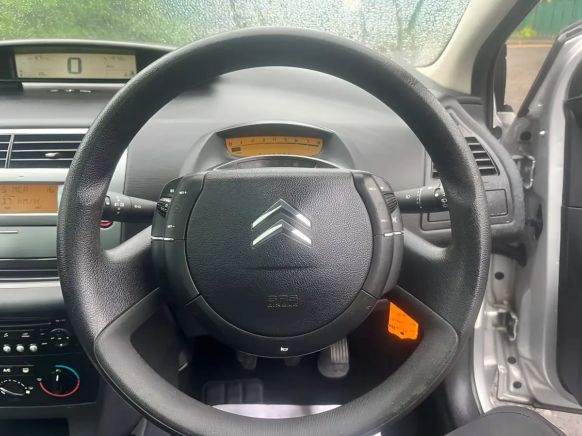 Used 2009 Citroen C4 Cachet Silver - Interior and Exterior details 11