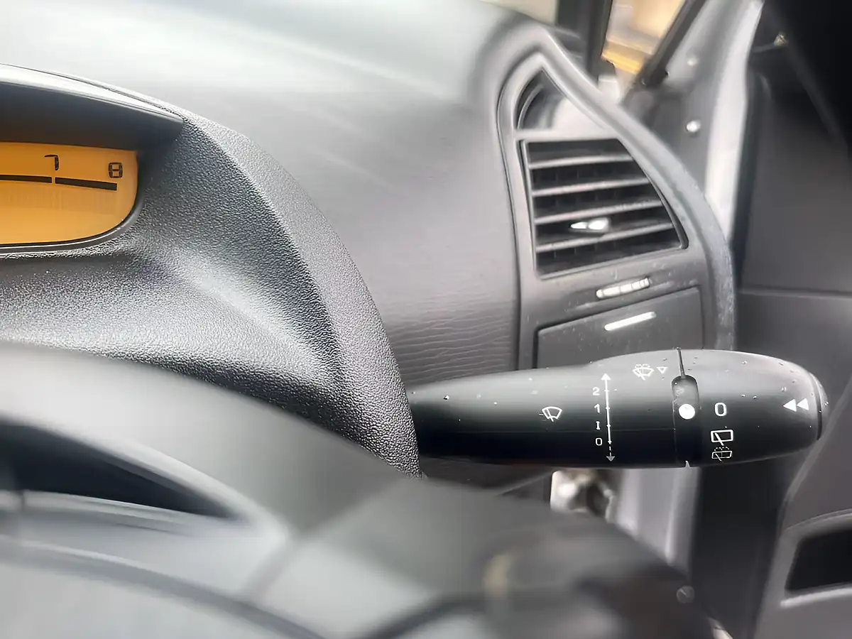 Used 2009 Citroen C4 Cachet Silver - Interior and Exterior details 12