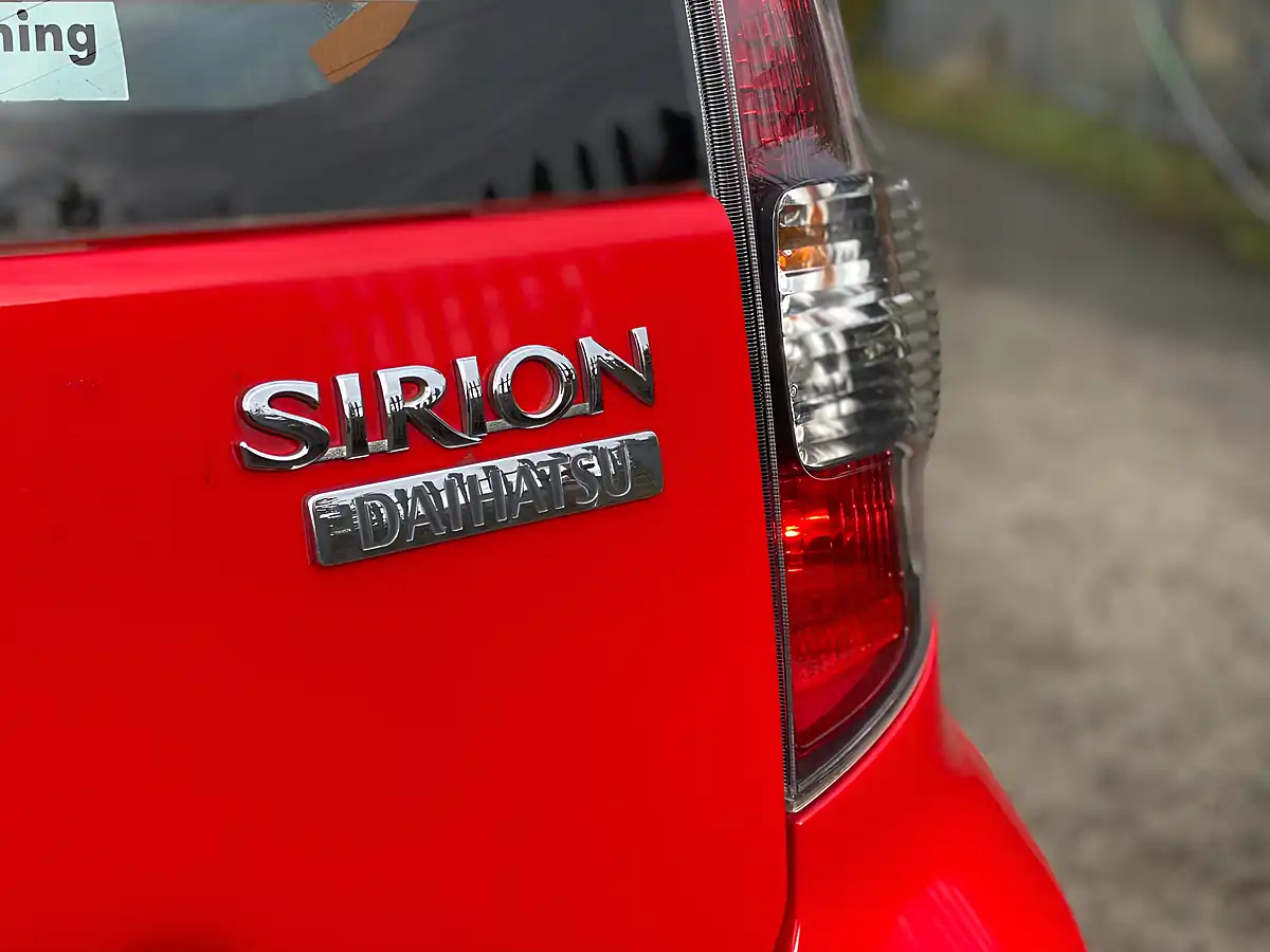 Used 2009 Daihatsu Sirion Sx Red - Interior and Exterior details 20