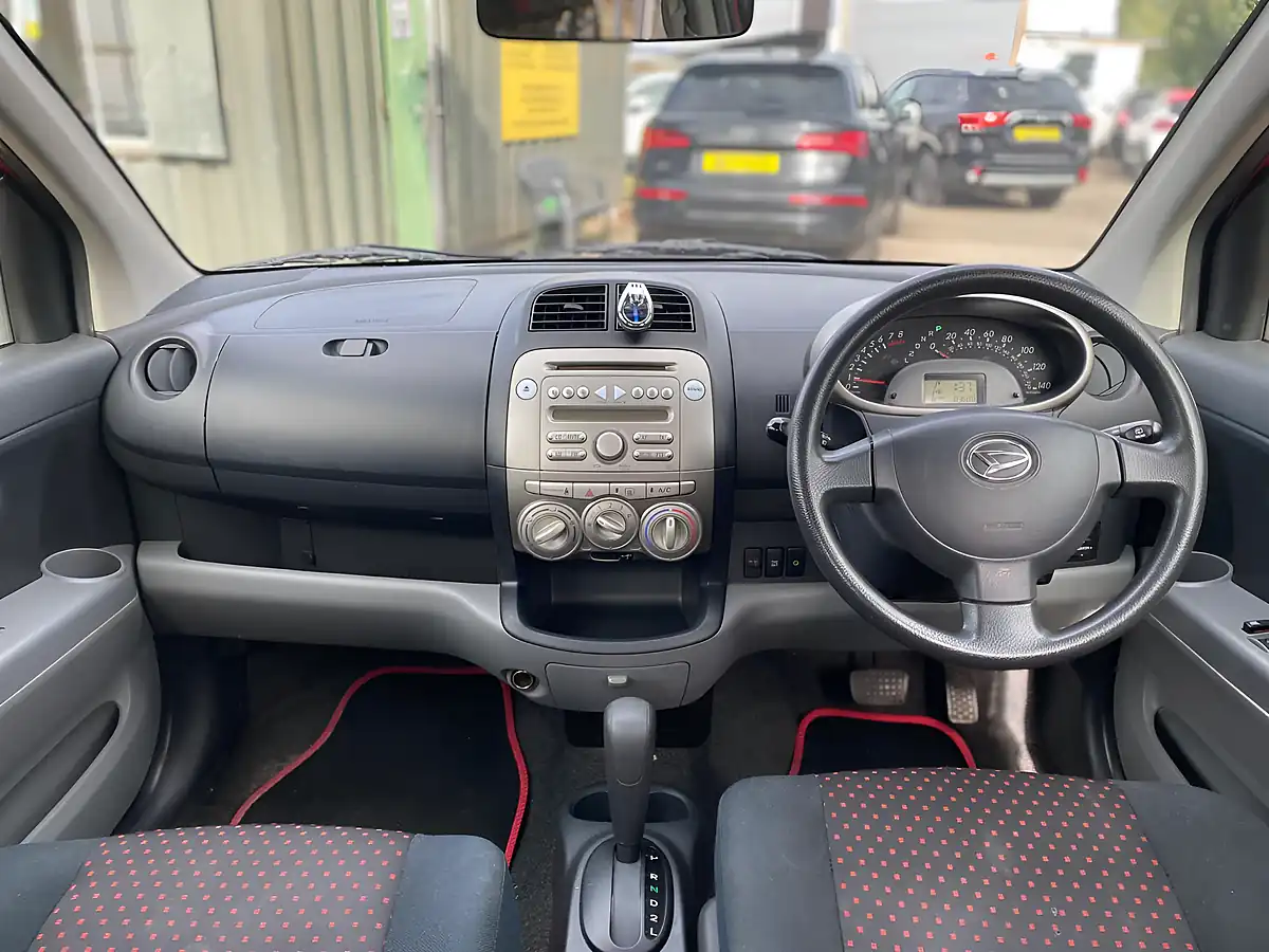 Used 2009 Daihatsu Sirion Sx Red - Interior and Exterior details 6