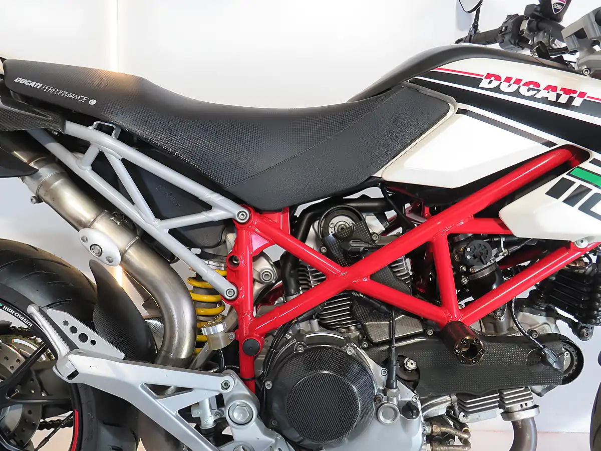 Used 2009 Ducati Hypermotard 1100 White - Interior and Exterior details 11