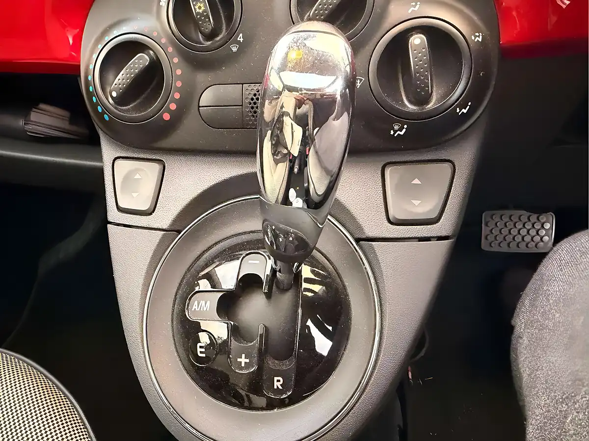 Used 2009 Fiat 500 Lounge Red - Interior and Exterior details 13