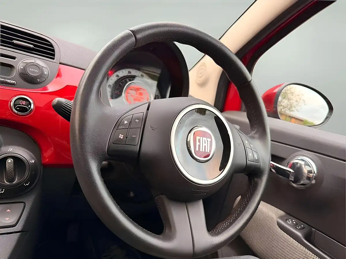 Used 2009 Fiat 500 Lounge Red - Interior and Exterior details 15