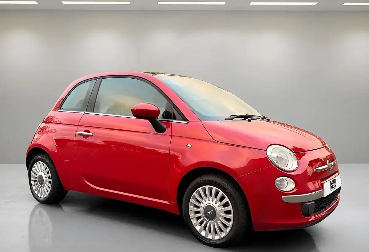 Used 2009 Fiat 500 Lounge Red - Interior and Exterior details 2
