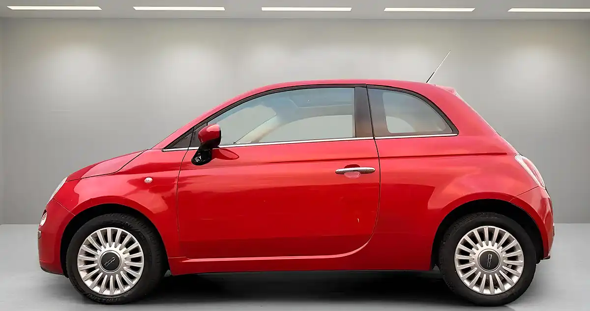Used 2009 Fiat 500 Lounge Red - Interior and Exterior details 5