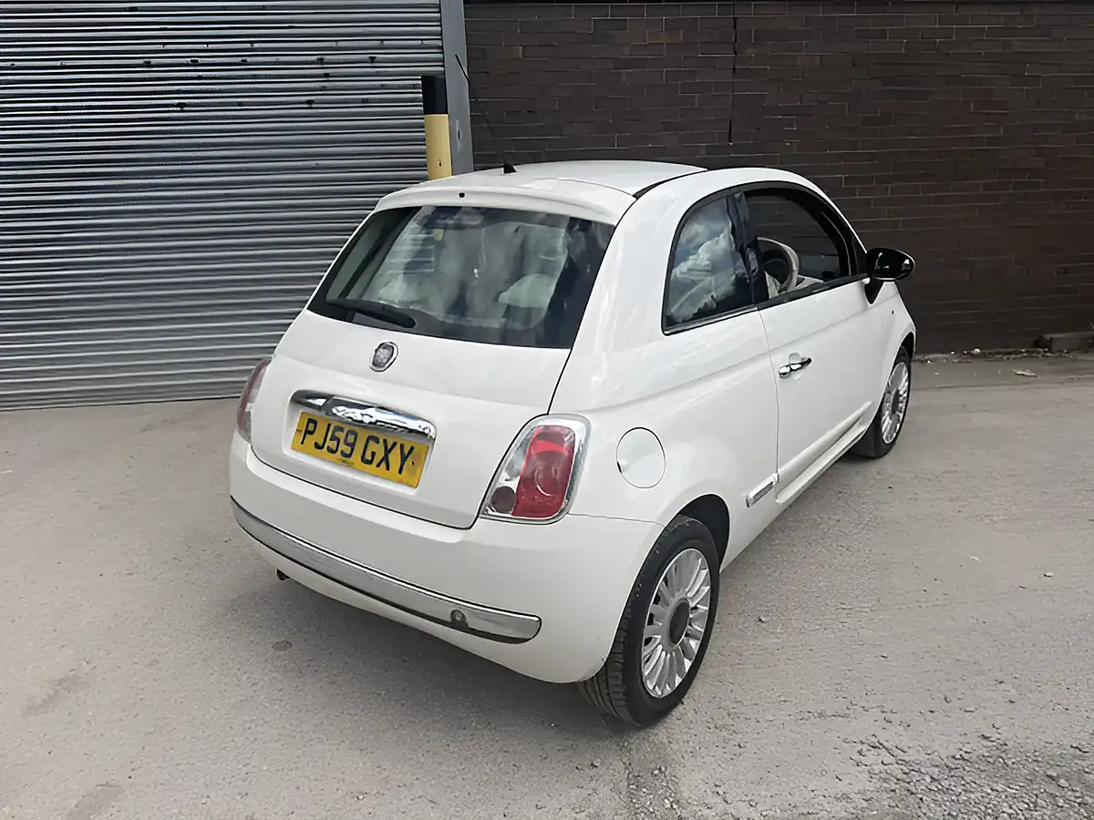 Used 2009 Fiat 500 Lounge White - Interior and Exterior details 12