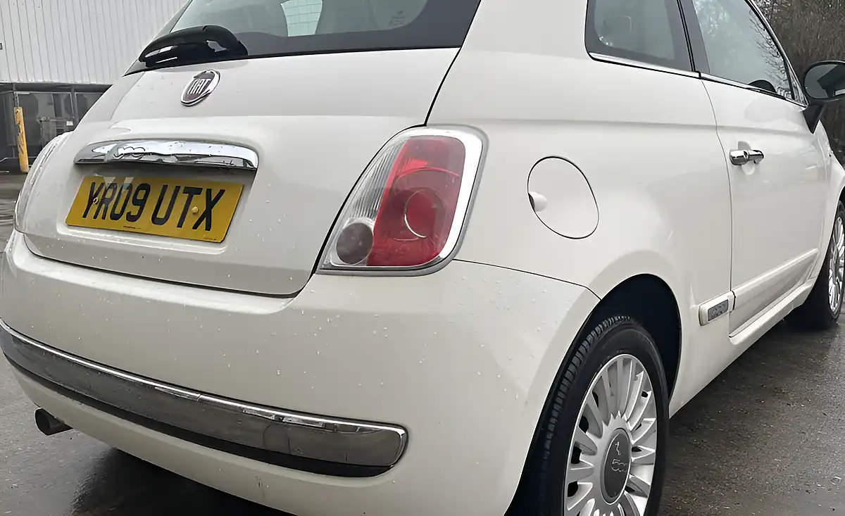 Used 2009 Fiat 500 Lounge White - Interior and Exterior details 5