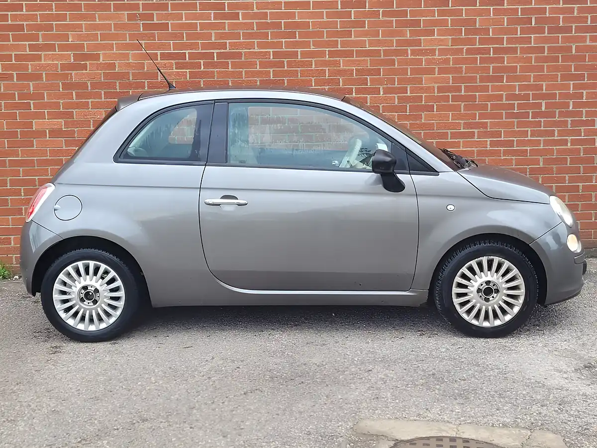 Used 2009 Fiat 500 Pop Grey - Interior and Exterior details 8