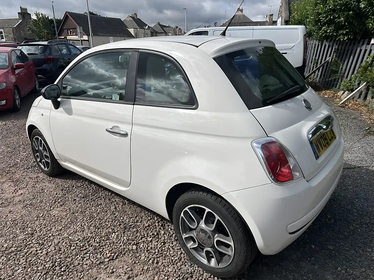 Used 2009 Fiat 500 Pop White - Interior and Exterior details 10
