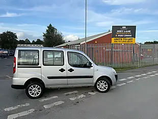 Used 2009 Fiat Doblo Mobility Silver - Interior and Exterior details 4
