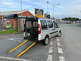 Used 2009 Fiat Doblo Mobility Silver - Interior and Exterior details 7