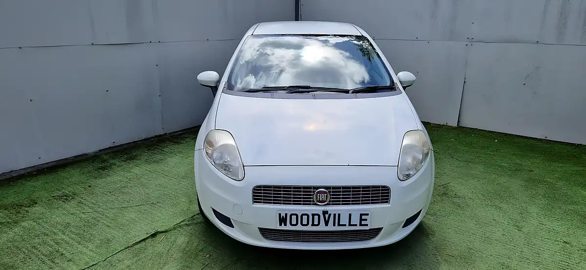 Used 2009 Fiat Grande Punto Active 77 White - Interior and Exterior details 2