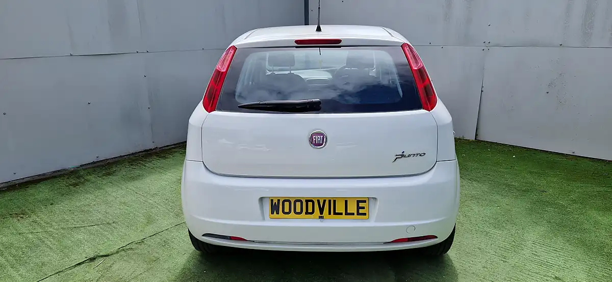 Used 2009 Fiat Grande Punto Active 77 White - Interior and Exterior details 9