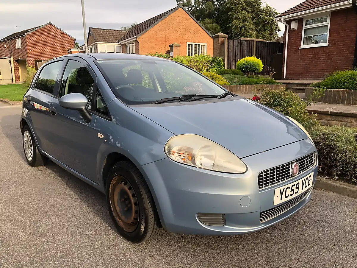 Used 2009 Fiat Grande Punto Active Blue - Interior and Exterior details 10