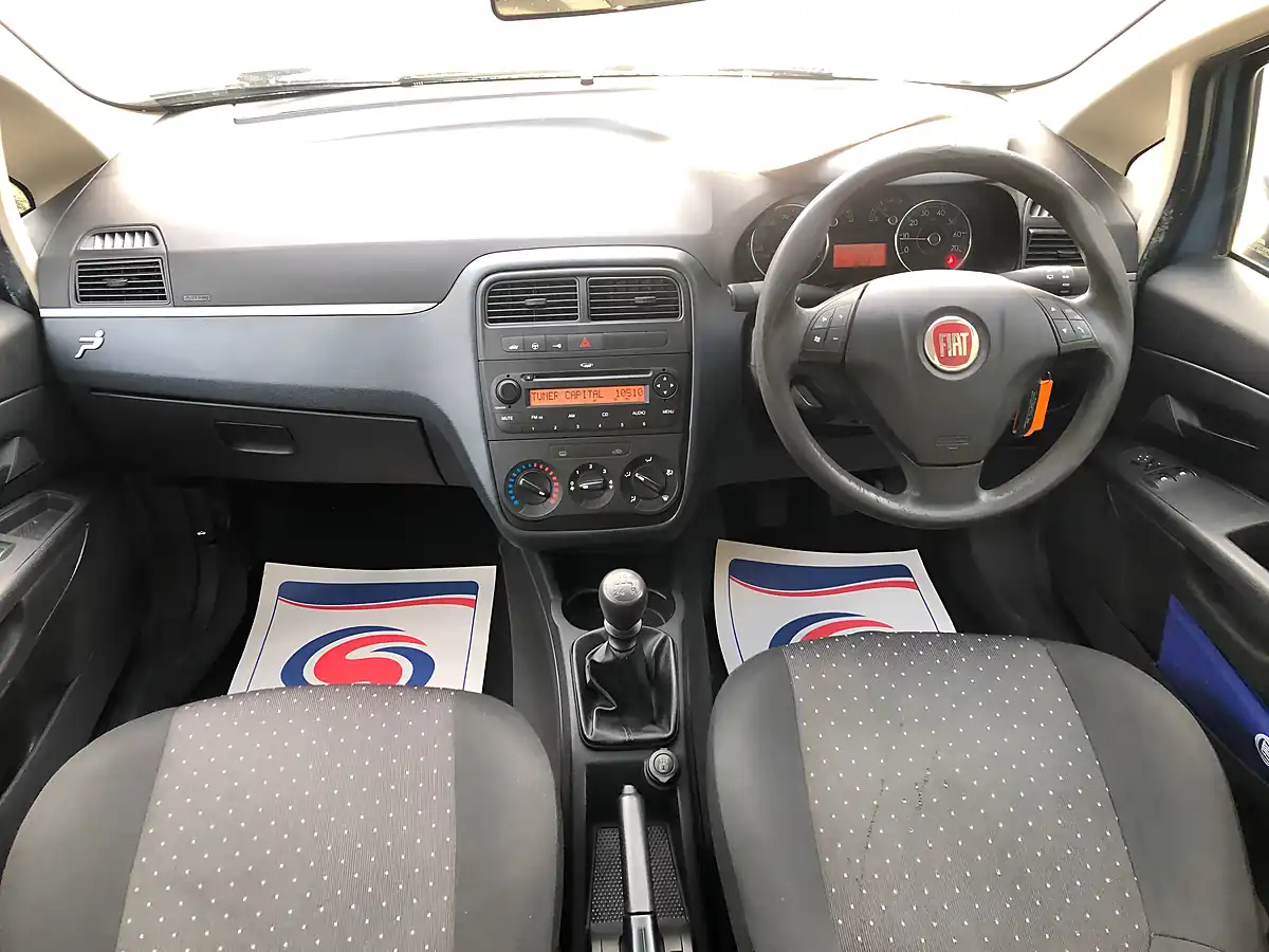 Used 2009 Fiat Grande Punto Active Blue - Interior and Exterior details 14