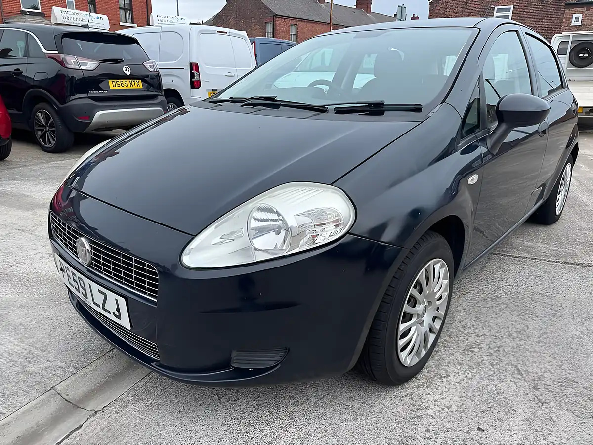 Used 2009 Fiat Grande Punto Active Blue - Interior and Exterior details 2