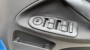 Used 2009 Ford C-Max Titanium Blue - Interior and Exterior details 13