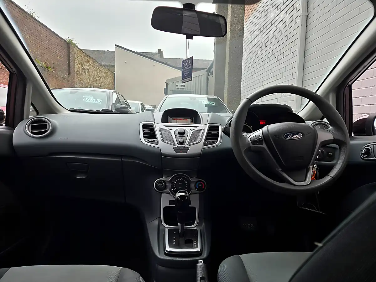 Used 2009 Ford Fiesta Edge 5dr Red - Interior and Exterior details 10